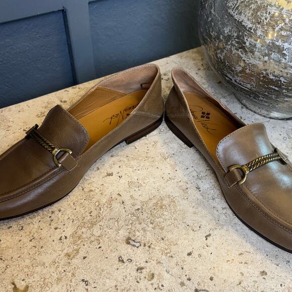 Patricia Nash Fia Taupe Brown Loafers Slip On Preppy Casual Flat Shoe Size 8.5M - Picture 5 of 7